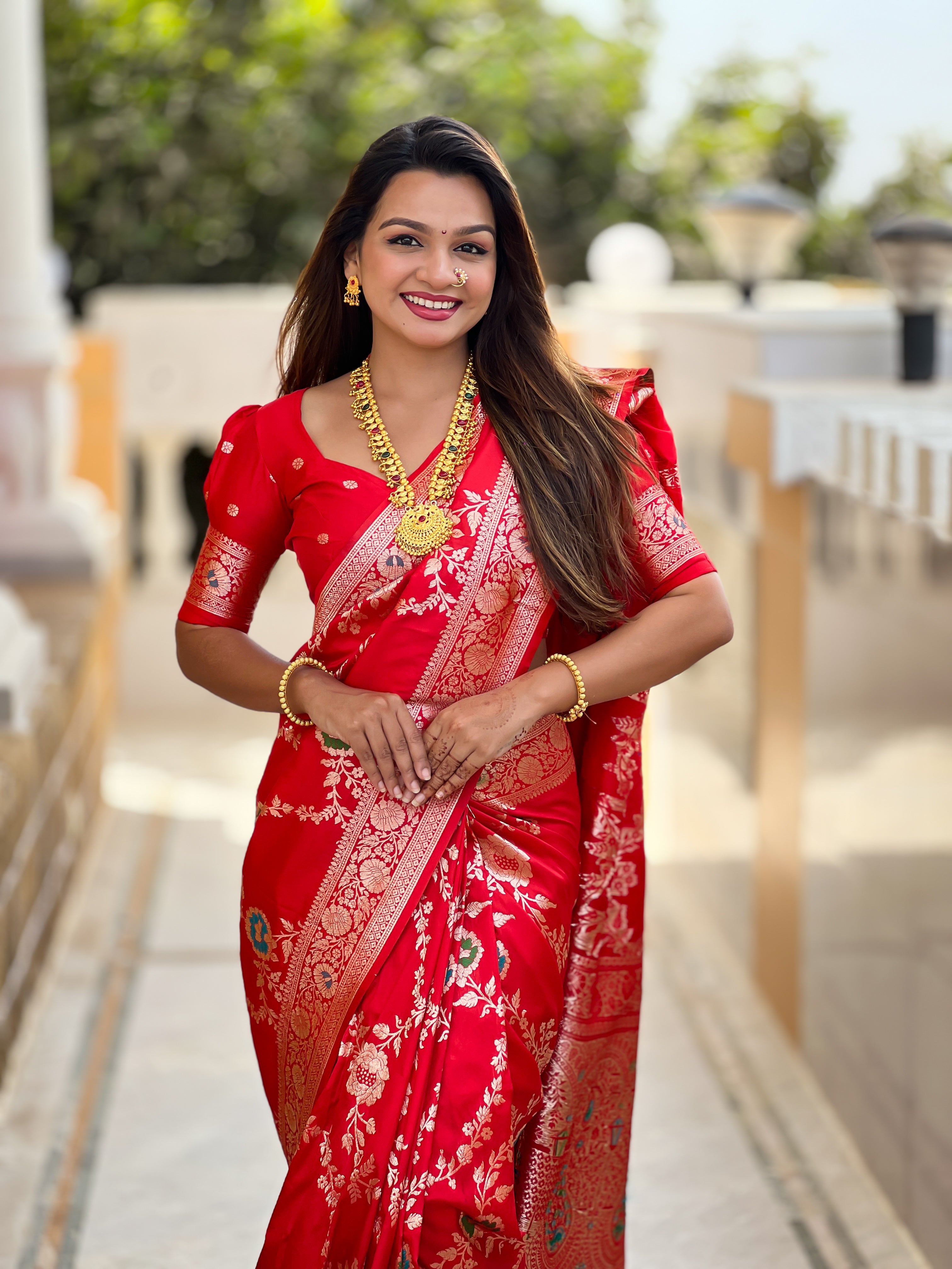 Soft Banarasi Silk Saree with Zari Weaving & Meenakari Touch – Rich Pallu & Border